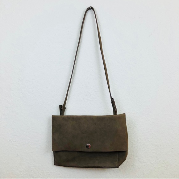 COS Handbags - NWOT COS Soft Leather Crossbody 🌺